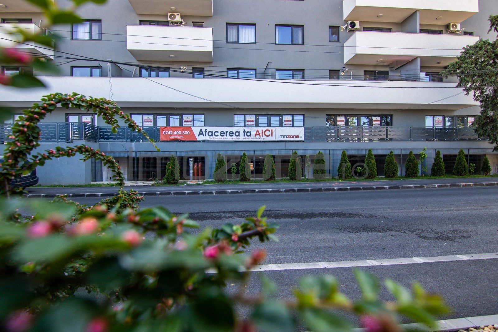 Spatiu Comercial | De Vanzare | intre 50 mp - 400 mp | Front Stradal - Poză 3