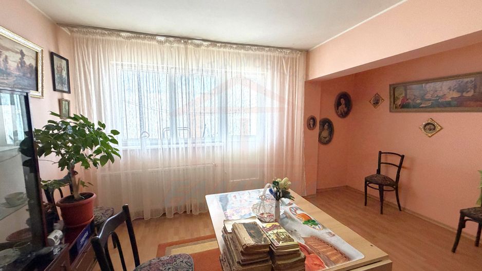 69.500 euro, negociabil,2 camere decomandate, 50mp, etaj 1, Micro19 - Poză 1