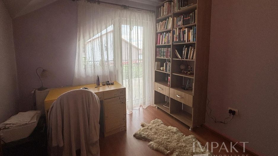 Vilă spațioasă cu garaj, curte de 600 mp  Sânnicoara - Poză 12