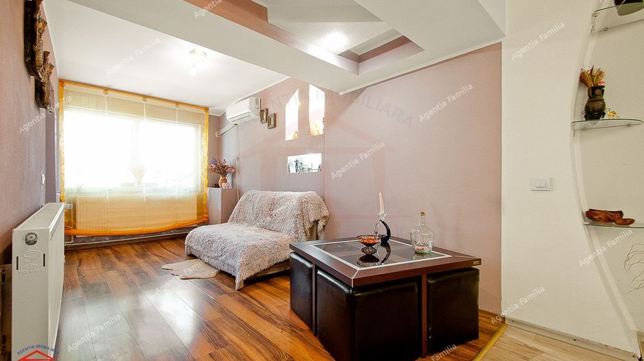 Vanzare apartament cu 3 camere Str. Domneasca, 104 mp, etaj 1. - Poză 3