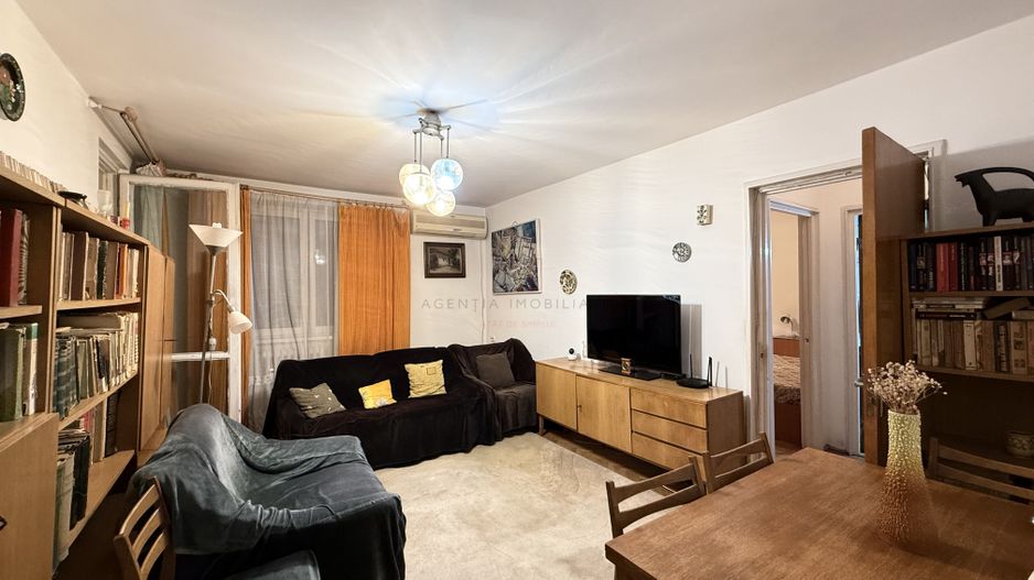 3 Camere | 9 min Metrou Titan - Poză 1