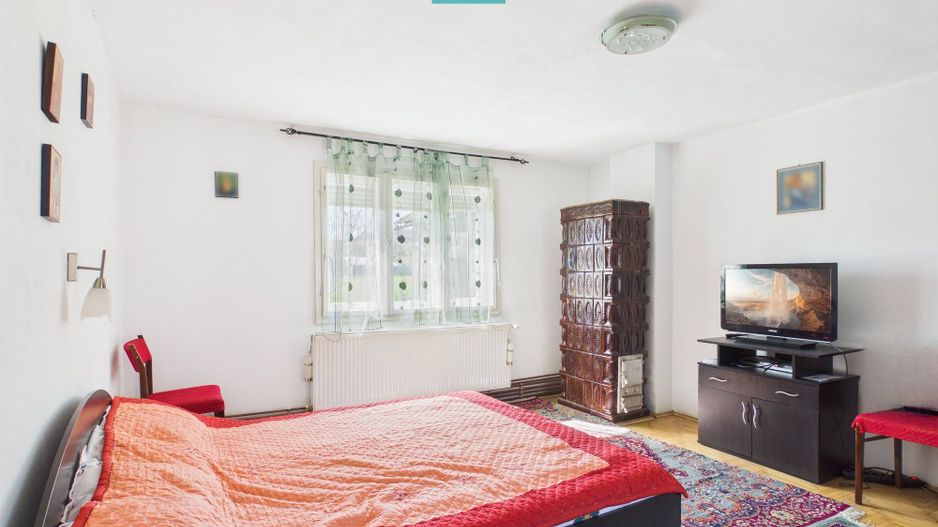 Casă solidă cu 5 camere in localitatea Almaș, Arad - Poză 14