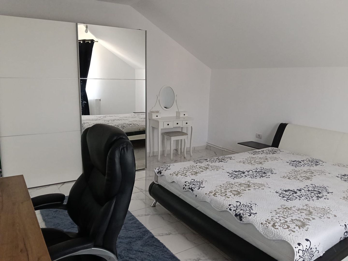 Casa Individuala Becicherecu Mic,P+M,3 Camere,2 Bai,Mobilata si Utilata - Poză 9
