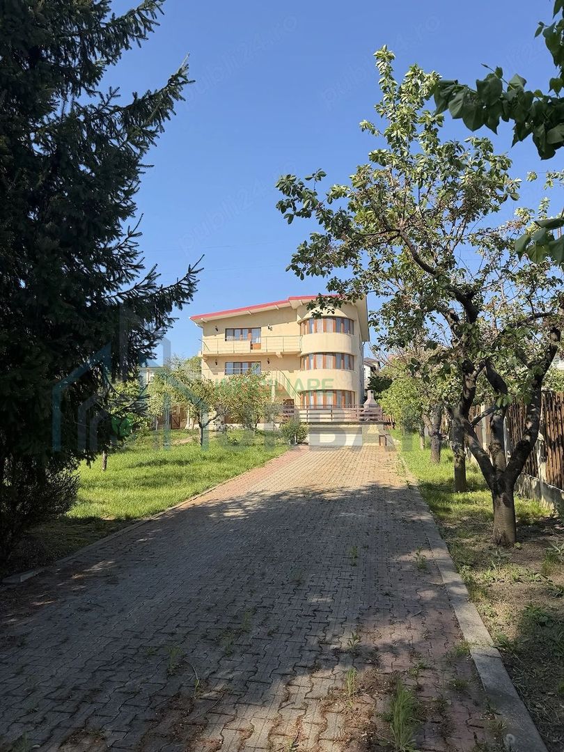 Casă de vânzare, 400 mp, pe malul Lacului Ezăreni, Iași - Poză 1