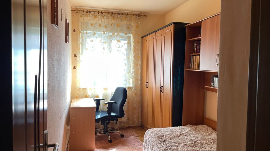 ageuropa.ro vinde apt. 4 cam 80mp la PARTER în zona CENTRALA. - Poză 1