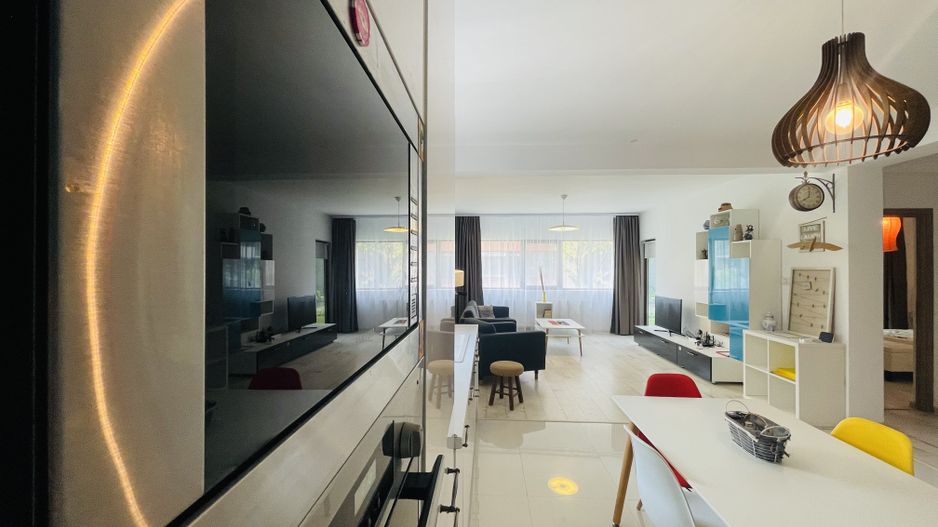 INCHIRIAT - Apartament modern cu 3 camere & 2 bai | 72 mp | Terasa inchisa - Poză 1