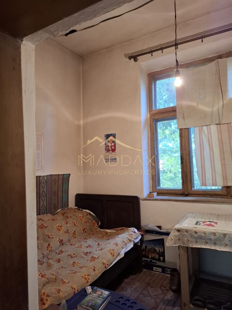 Casa traditionala cu potential**Teren 1712 MP**in Centrul IANCA //OLT - Poză 4