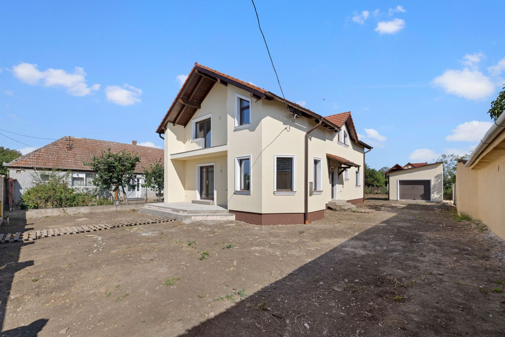 Eleganta, Confortul, Calitatea, liniste Vila P+M Garaj Pecica Arad - Poză 22