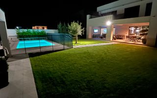 Locuinta individuala exclusivista cu piscina - Dumbravita - Poză 33