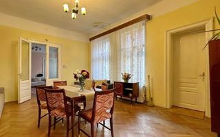 Apartament spațios în Centrul Istoric al Brașovului – zonă premium - Poză 7