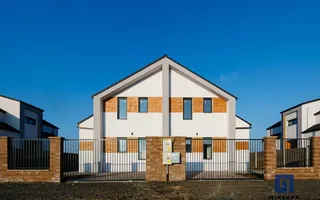 Duplex cu 4 camere si teren generos de 352 mp – Mosnita Noua - Poză 22