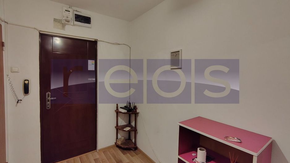 VANZARE GARSONIERA SPATIOASA I LIBERA I METROU I VALEA IALOMITEI - Poză 2