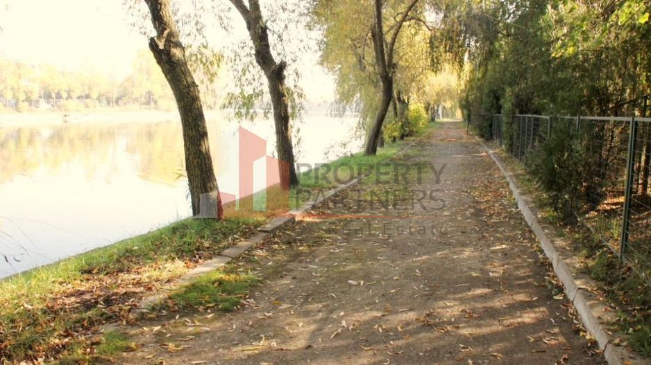 Vilă unică pe malul lacului Băneasa – o oază de natură și intimitate. - Poză 5