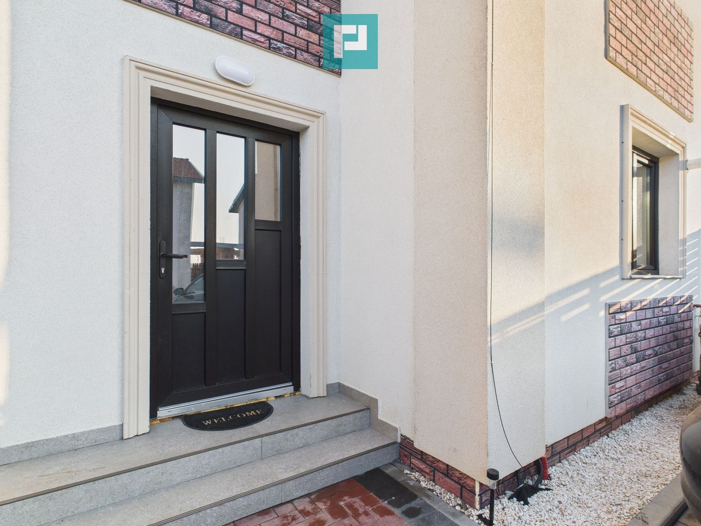 Casă cu 3 camere, P+1–Giarmata - Poză 24