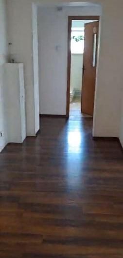Apartament in vila // Piata Dorobanti // Singur pe etaj - Poză 1