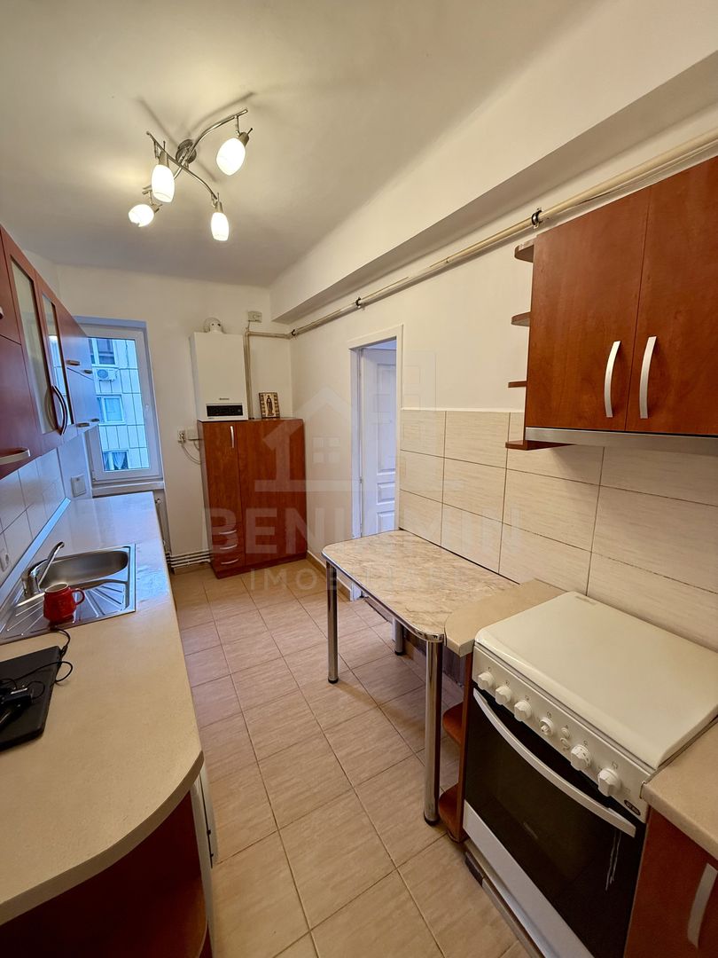 2 camere - 55mp - etaj 3 - centrala proprie - parcare - Central - Poză 5