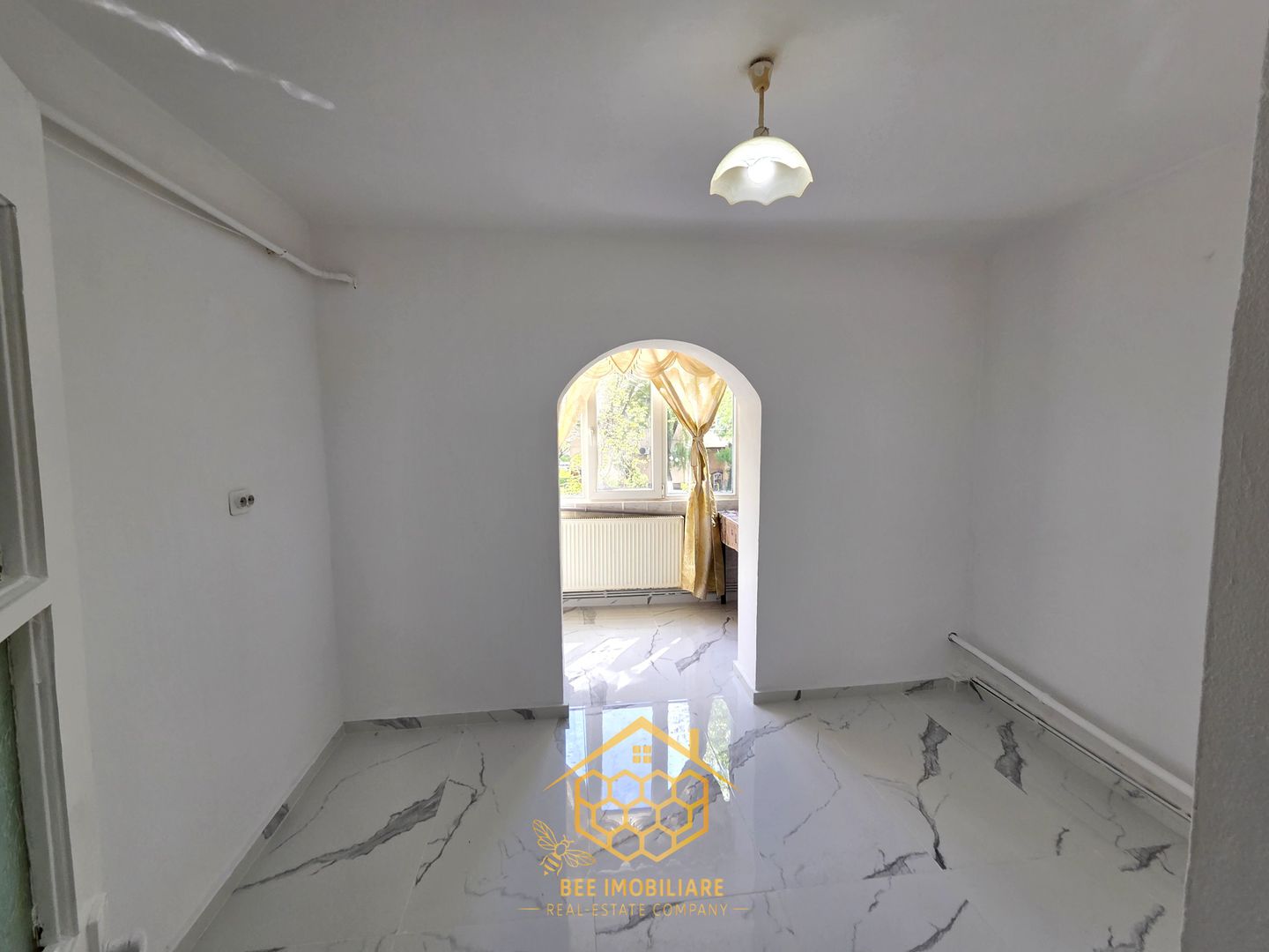 Apartament 3 Camere Decomandat - Spatios - in Zona 1 Mai - Poză 4