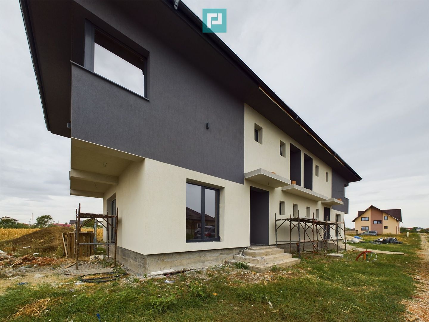 Casă Nouă, Proiect Contemporan în Domnești Clinceni - Poză 2