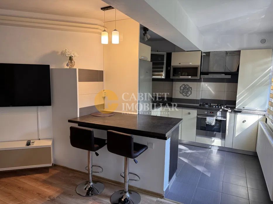 Apartament 3 Camere Decomandat | Zona Podu Roș - Poză 4