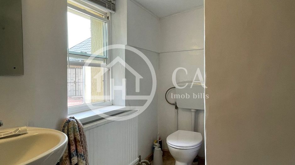 Casă de vânzare cu 3 camere si o anexa in zona Cantemir, Oeadea. - Poză 13