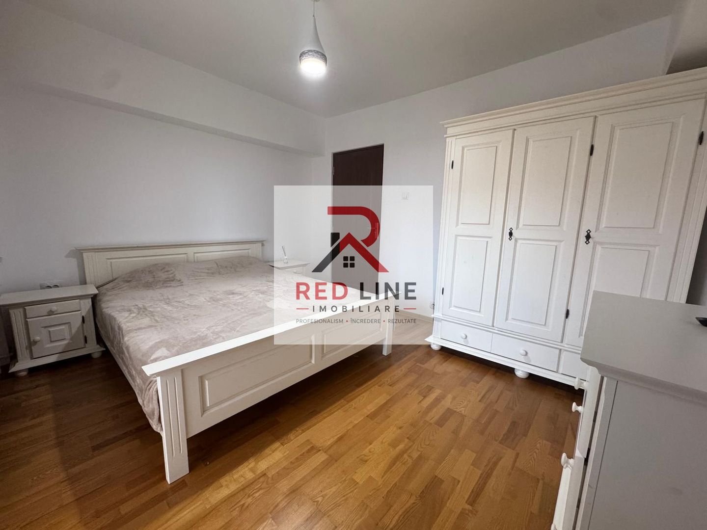 Apartament 4 cam. Premium , Ultracentral – Vis-à-vis de Primărie - Poză 1