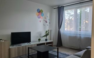 Inchiriez apartament 4 camere, complet renovat, - Poză 2