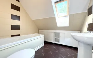 Casa intr-un imobil cu 4 unitati locative/80 mp/zona Somesului. - Poză 13
