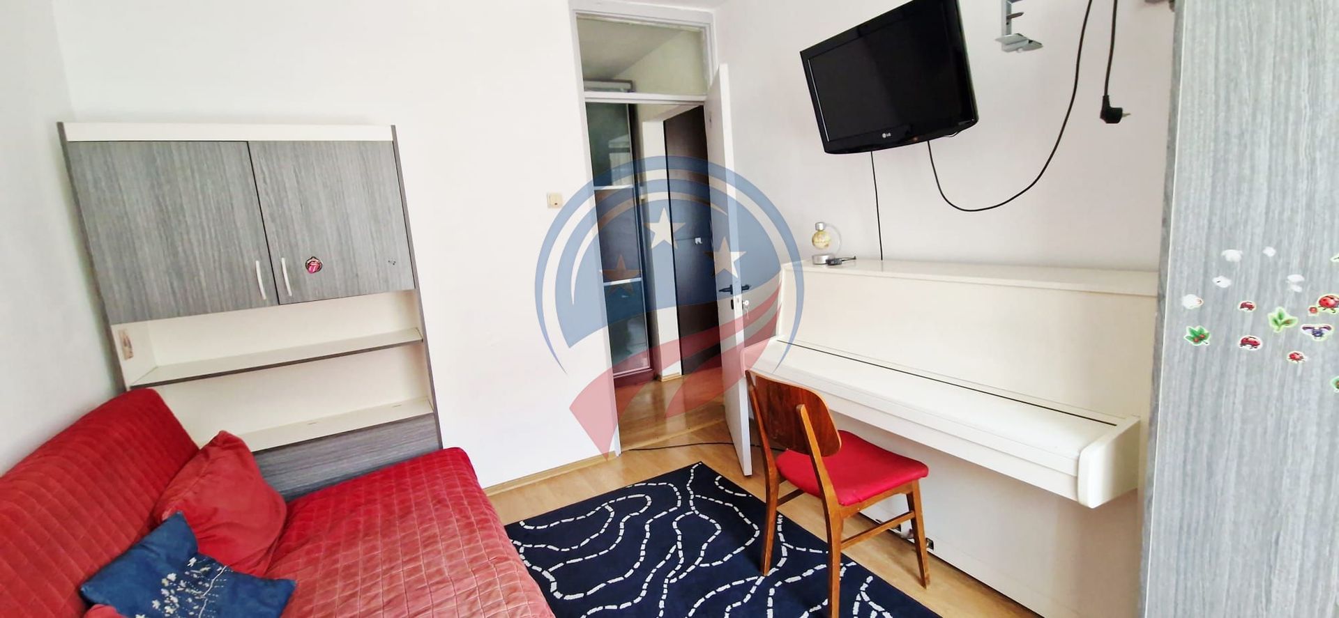 Apartament 3 camere decomandat, Et. 2/4, Lăpuș–Argeș, mobilat, centrală nouă, AC - Poză 3