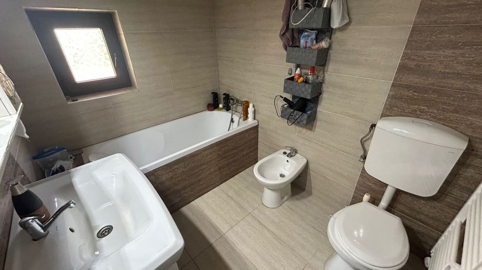 Casa tip duplex - zona Cetate - Poză 8