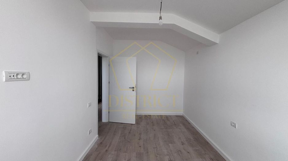 COM 0% Duplex cu 4 camere, panouri, pompe de caldura | Giroc - Poză 12