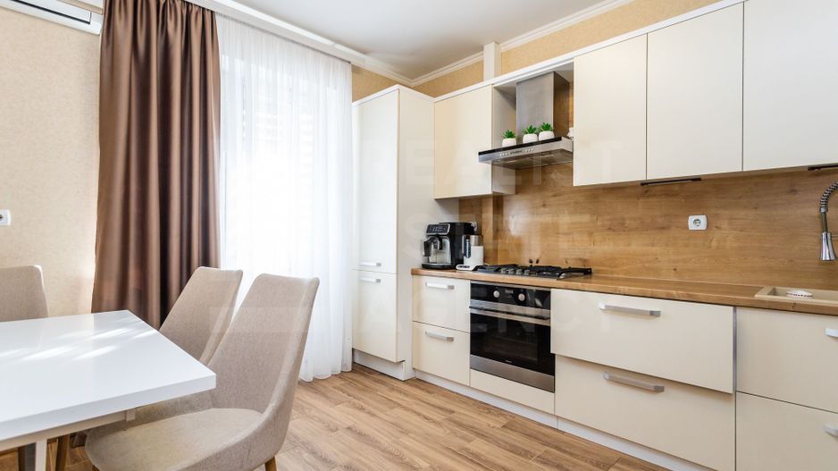 Vânzare, apartament, 3 camere, str. Renașterii Naționale, Râșcani. - Poză 1
