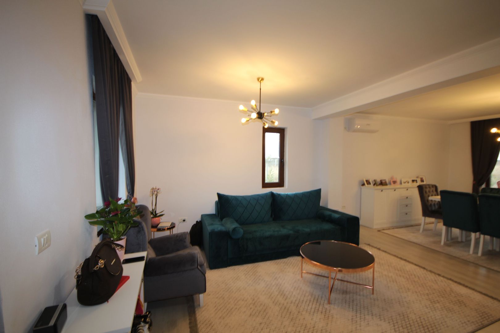 Modern si primitor - Poză 9