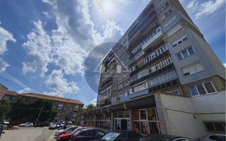 Apartament decomandat 3 camere, de vanzare - Poză 2