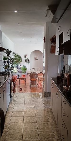 Casa 4 camere, zona Semicentrala - Poză 3