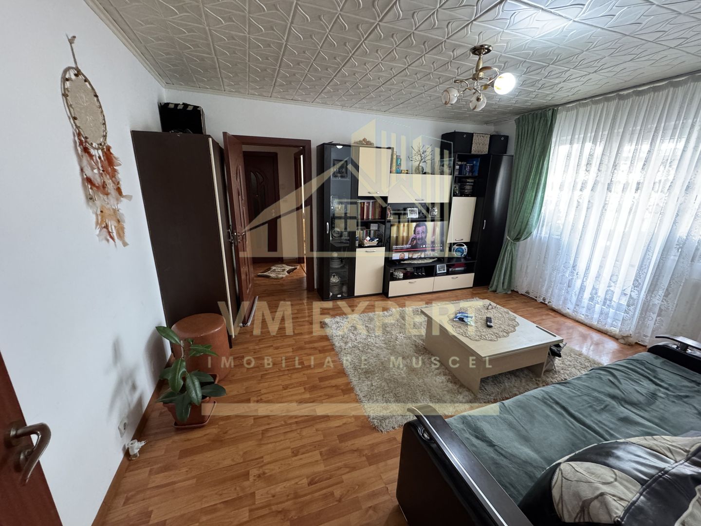 APARTAMENT 2 CAMERE ETAJ 4 CAMPULUNG, VISOI - Poză 3
