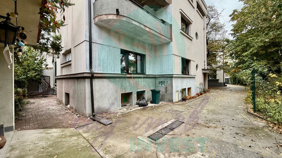 Proprietate cu farmec Art Deco în Cartierul Evreiesc cu multa verdeata - Poză 16