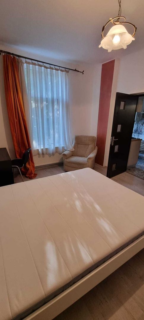 Piata Unirii metrou  3 Camere A40 - Poză 2