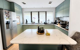 Vila cu 6 camere 4 bai, zona Spitalul Judetean, cu spa, garaj, beci - Poză 5