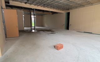 Proprietate unică, cu grădină privată, terasă și 5 locuri de parcare - Poză 5