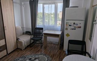 Garsoniera in bloc mixt langa metrou Gorjului, Militari - Poză 1