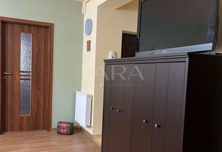 Apartament cu 3 camere de vânzare, Floresti. - Poză 2