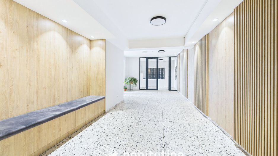 Apartament elegant si vibrant, vedere panoramicǎ ,zona Lipovei- Padure - Poză 30