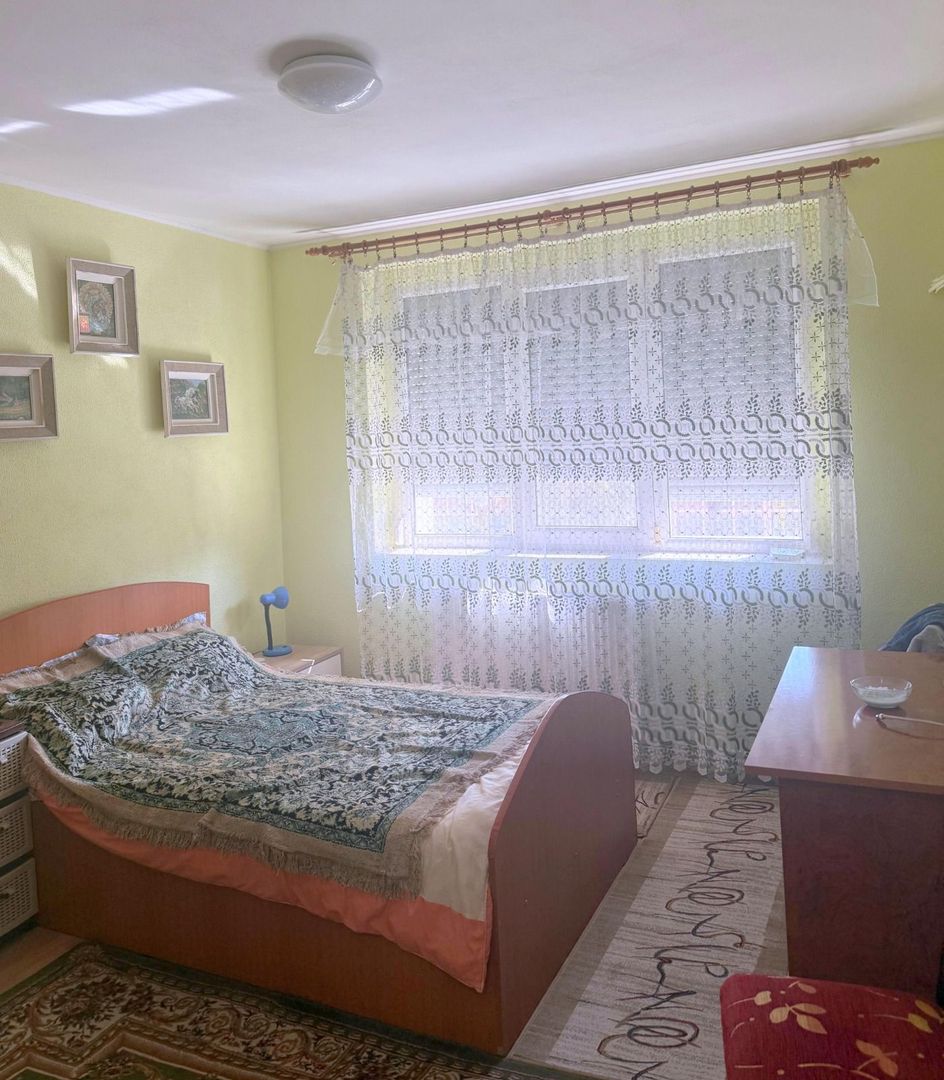 De vanzare apartament 2 camere, Mazepa 1, 64.000 Euro - Poză 1