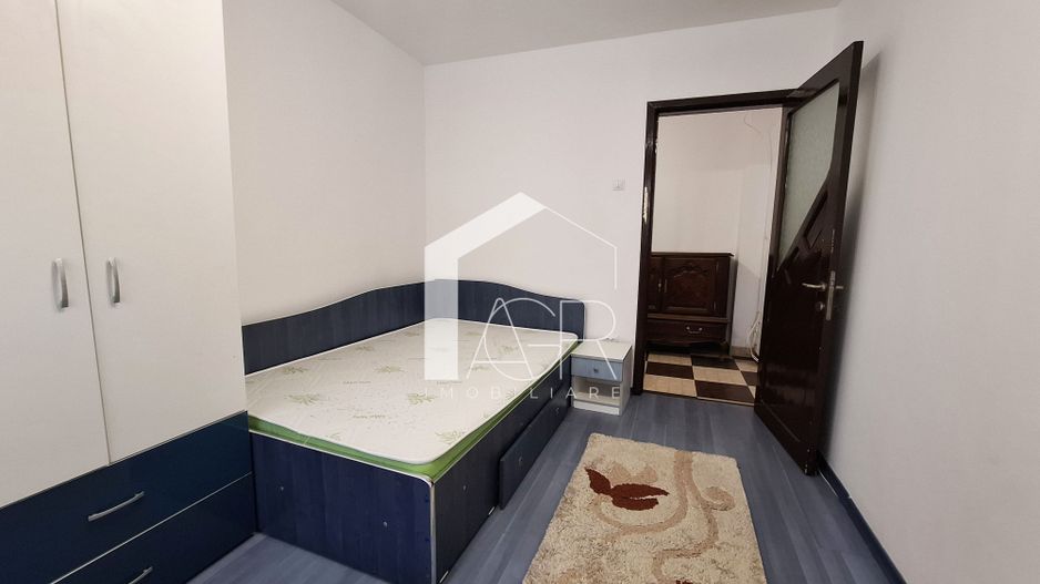 Apartament cu 3 camere, decomandat, zona Republicii - Poză 9