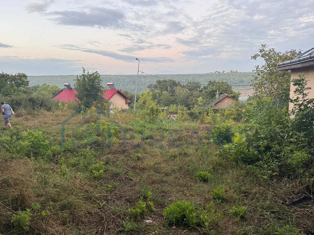 Teren de 2341 mp în Sararie-Copou, Iași, cu deschidere la două străzi, ideal pentru construcție bloc - Poză 6