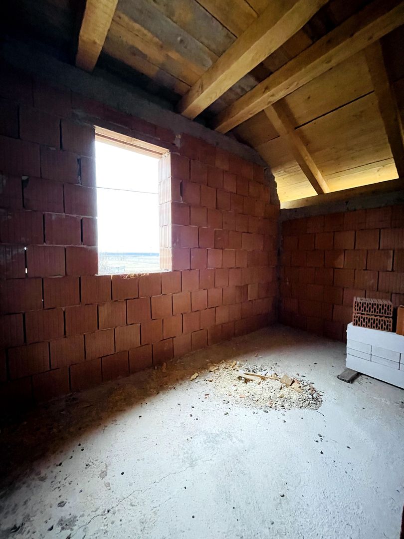 Casă P+M la roșu de vânzare în Cihei – Grigorescu II - Poză 13