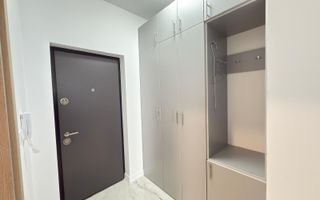 Apartament studio de inchiriat. Loc de depozitare in pod. Asfalt. - Poză 6