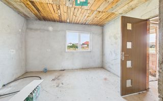 Casa la gri in Frumuseni - Poză 7