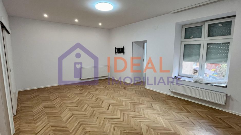 Apartament Ultracentral cu 2 camere complet renovat - de vânzare - Poză 2