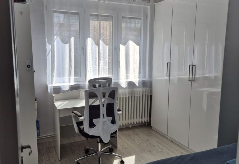 Apartament Luminos 4 camere cu Centrala si 2 locuri parcare. Izvorul Muresului. - Poză 6